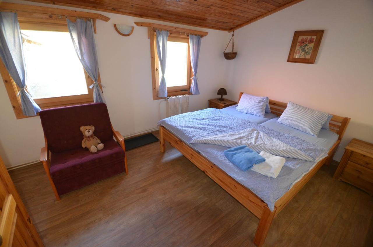Penzion Lion Pec pod Snezkou Exterior foto